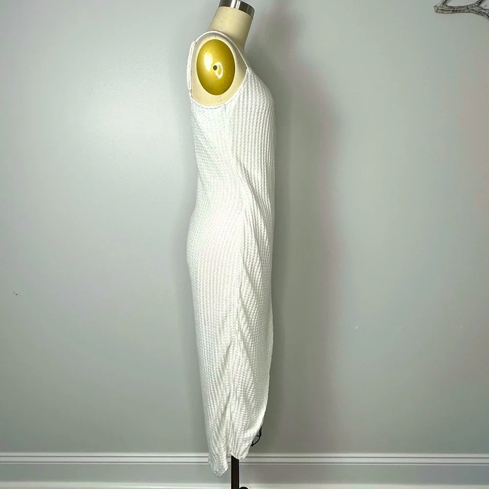 NWT JUSTFAB Sleeveless Wrap Cocktail Dress White / Silver Metallic Size Medium - Picture 5 of 11